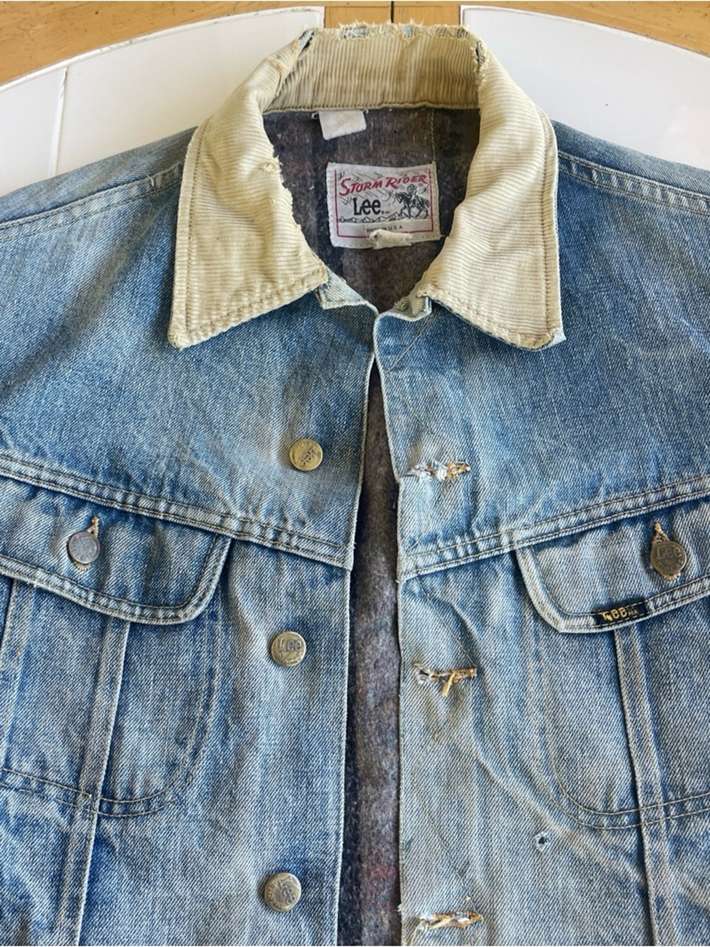 Vintage Lee Storm Rider Denim Jacket M Distressed Blanket Lined Workwear Faded - Picture 3 of 16